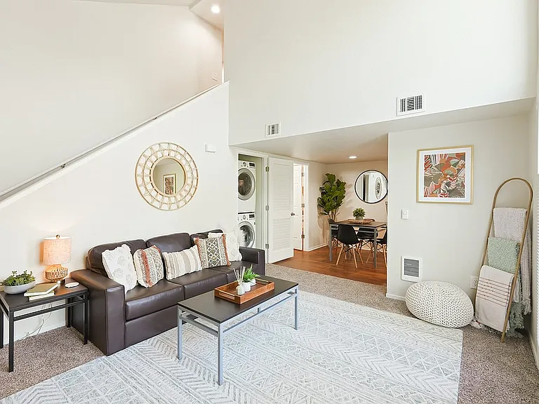 3225 Kinsrow Ave - WEB-27 (1)