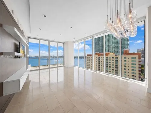 2020 N Bayshore Dr #1610 Photo 1
