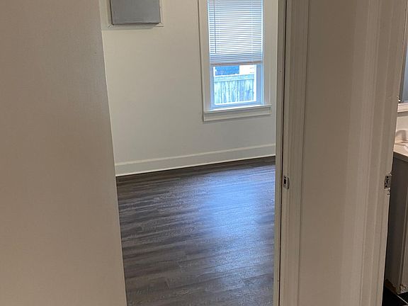 5th image of 1226 S Broadway St #1