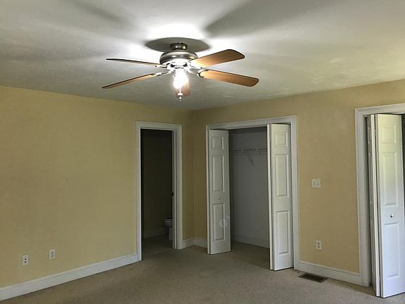 5th image of 966 Washington St #2