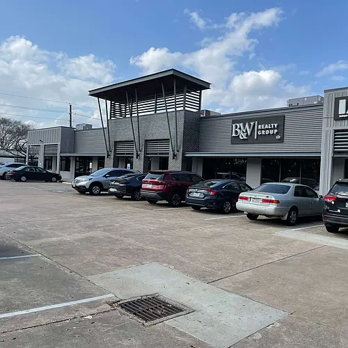10300 Westoffice Dr #100B Photo 1