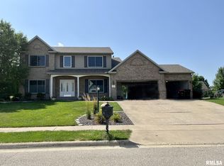 10 Diamond Point, Morton, IL 61550