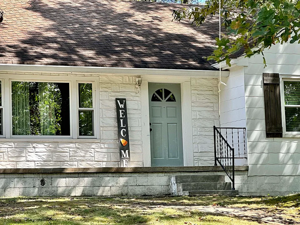 805 Intermont Rd