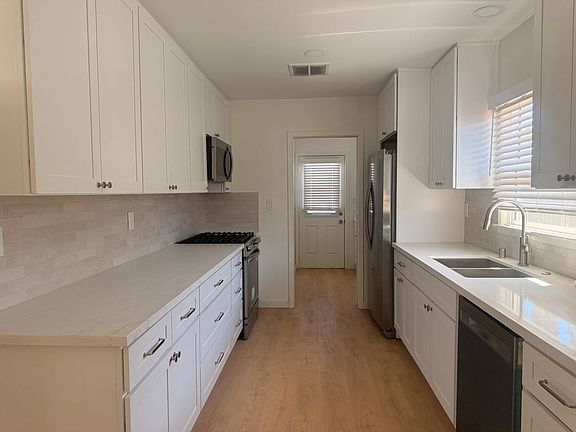 5th image of 6004 Grand Ave