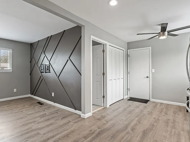1409 Willshire Dr — Photo 4