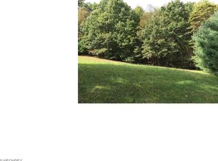 6876 Middle Run Rd NW, Dover, OH 44622