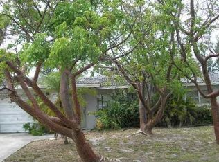 1077 SW 27th Pl, Boynton Beach, FL 33426