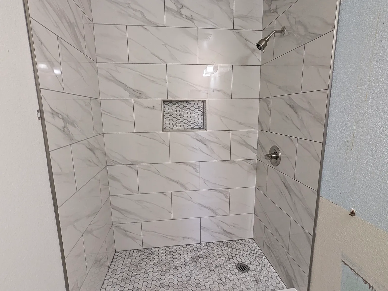 8869 W Greenbrian Drive — Photo 4
