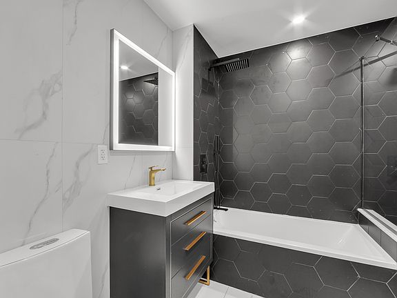 5th image of 81-07 Kew Gardens Rd #4B