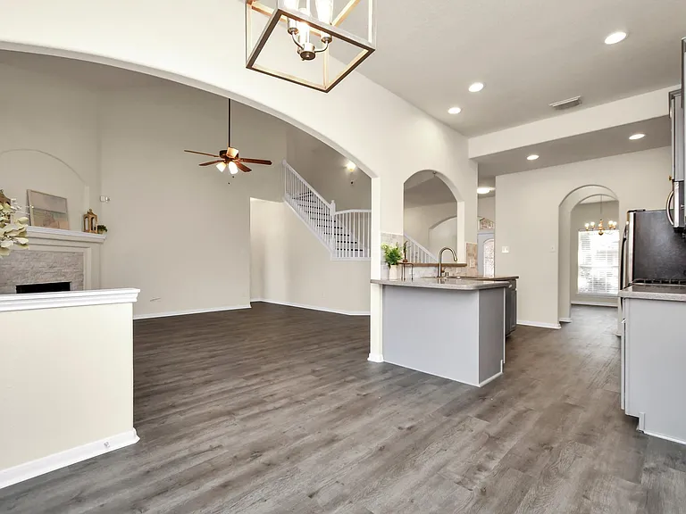 2626 Orchard Creek Ln — Photo 17