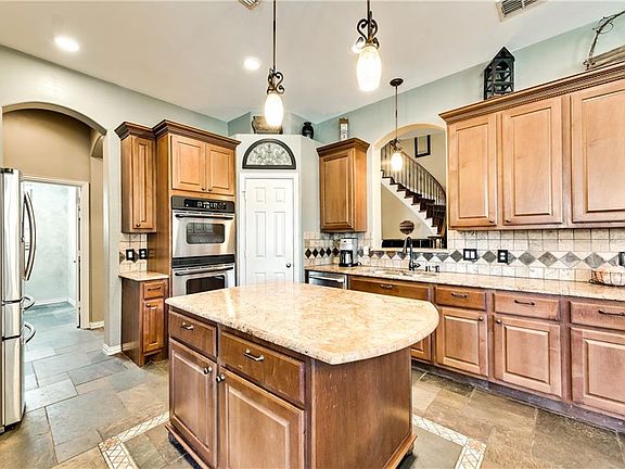 5th image of 2518 Brentwood Dr