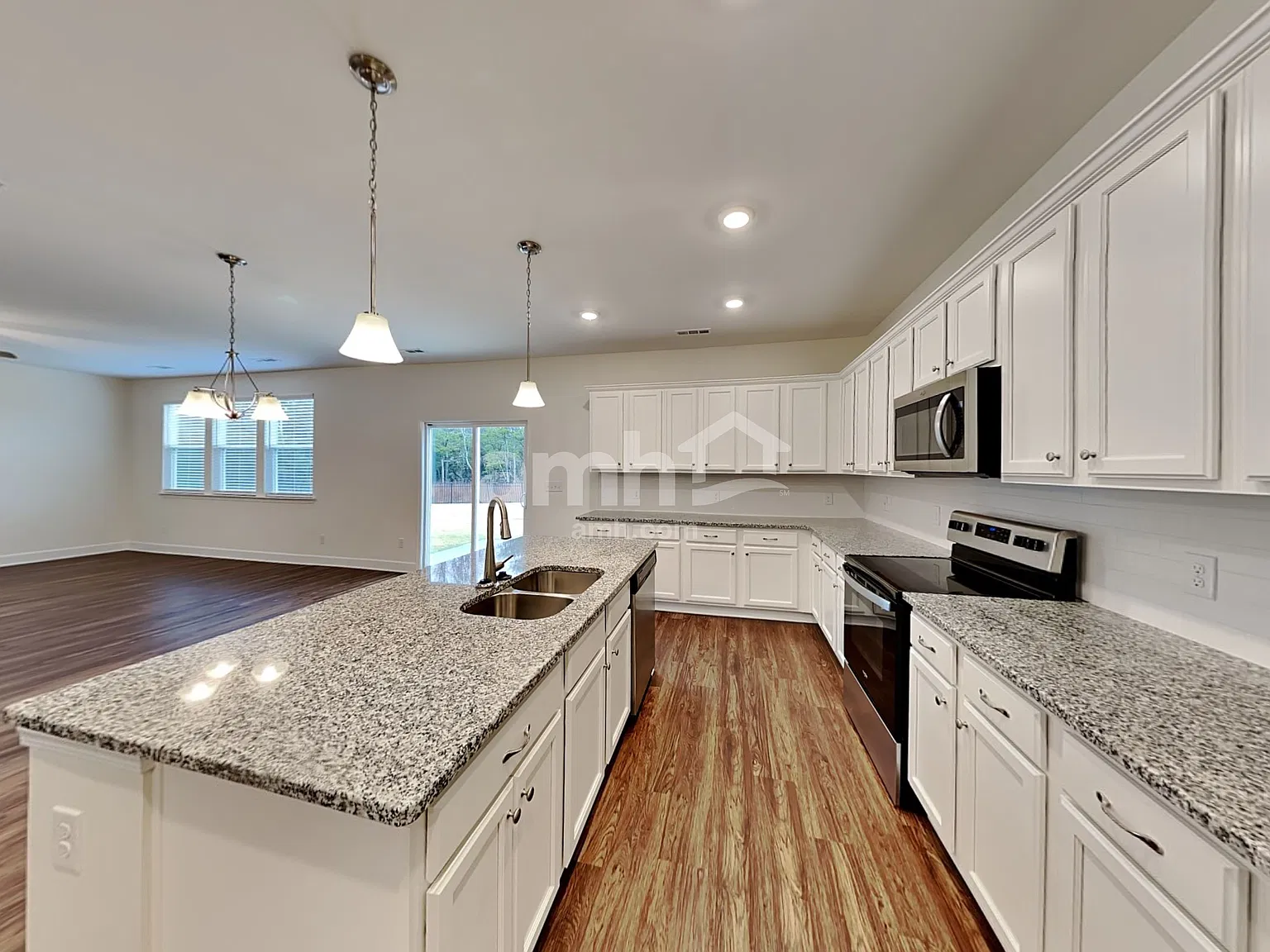 5 bed, 3.0 bath, 2553 sqft, $2,855 — Photo 4