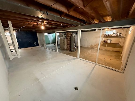 3rd image of 5790 Robert Dr