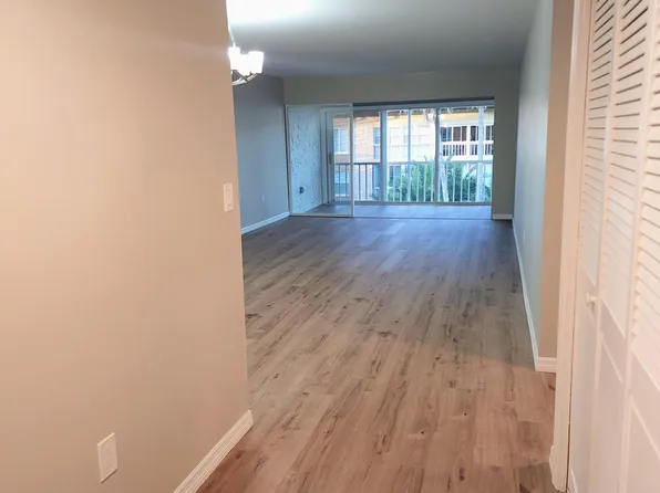 113 Island Way APT 244, Clearwater, FL 33767