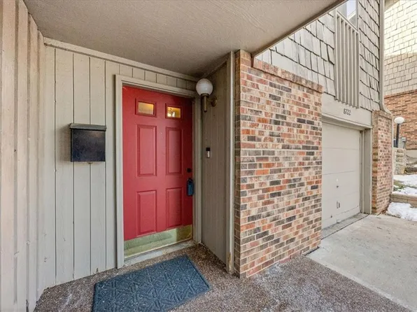 8722 Metcalf Ave Building A-104a, Overland Park, KS 66212
