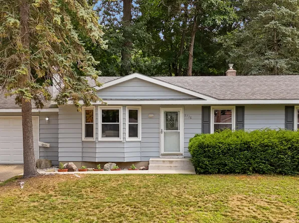 5738 Blaine Ave SE, Kentwood, MI 49508