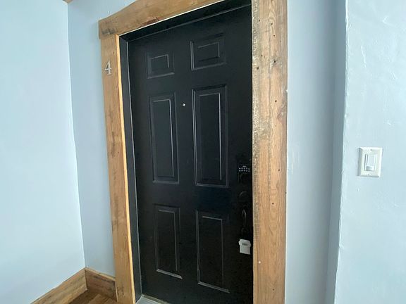 2nd image of 303 W Watauga Ave #4