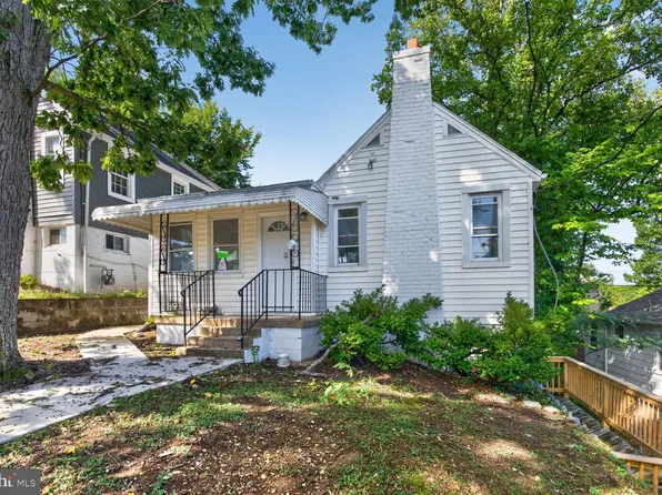 1227 44th Pl SE, Washington, DC 20019