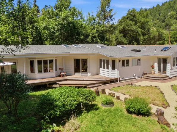 6661 Sir Francis Drake Boulevard, Forest Knolls, CA 94933