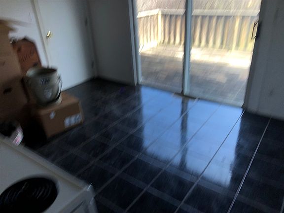 3rd image of 327 Hoover St