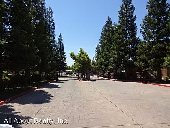 2nd image of 501 Gibson Dr #Drive1922