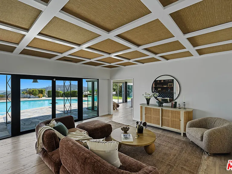 8416 Skyline Dr — Photo 27