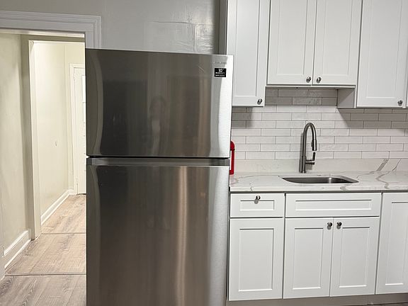 2nd image of 177-181 E 19th St #2