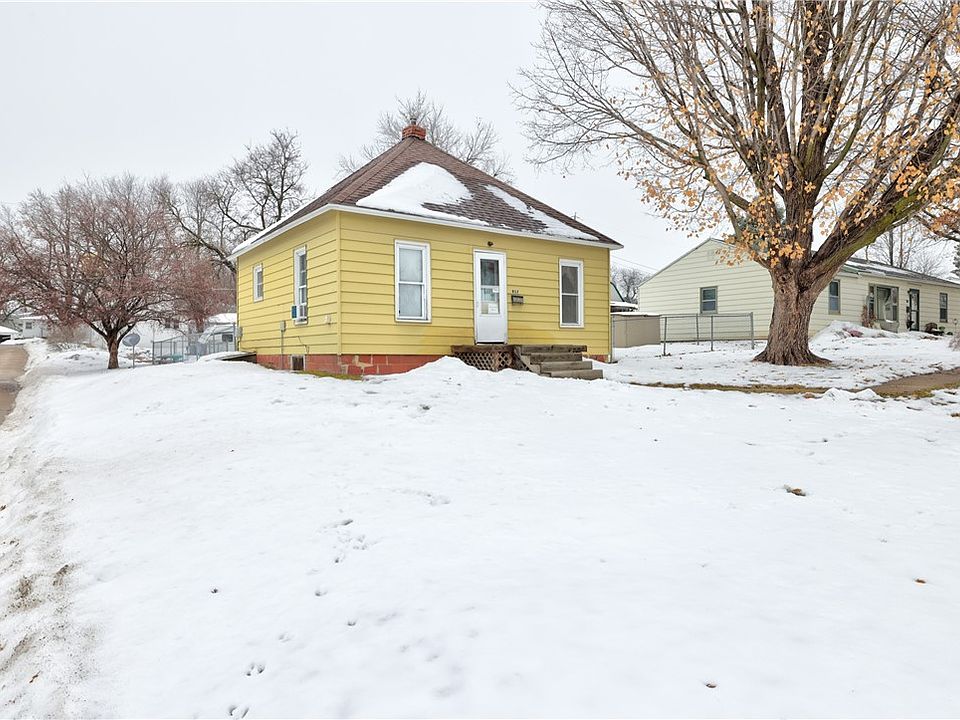 1st image of 917 W Washington St