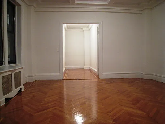 Rented by City Connections Realty | media 4