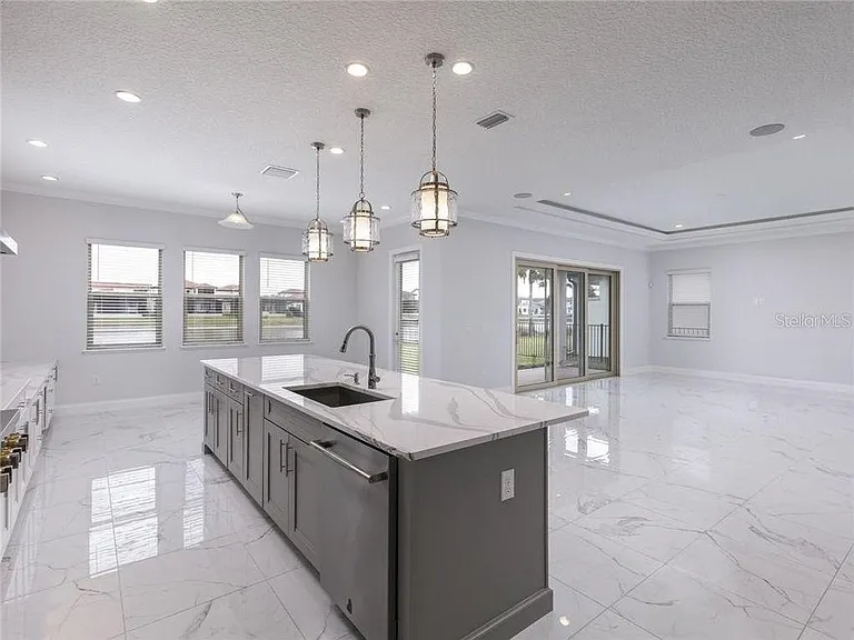 10511 Royal Cypress Way — Photo 24