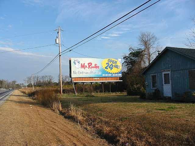 7857 Caratoke Hwy