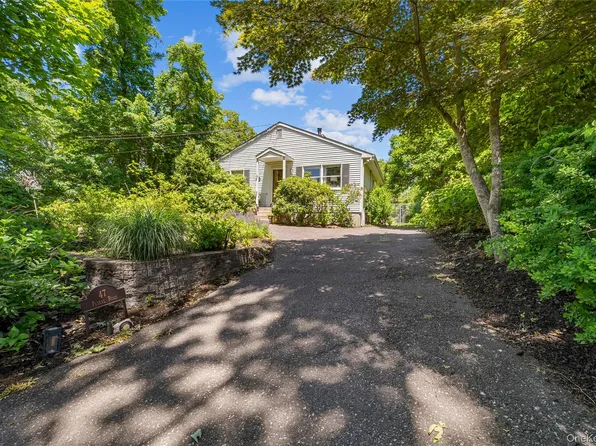 47 Floral Road, Rocky Point, NY 11778
