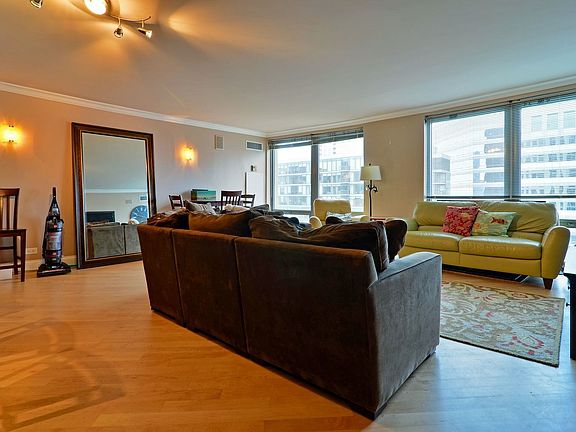 4th image of 405 N Wabash Ave #D-51