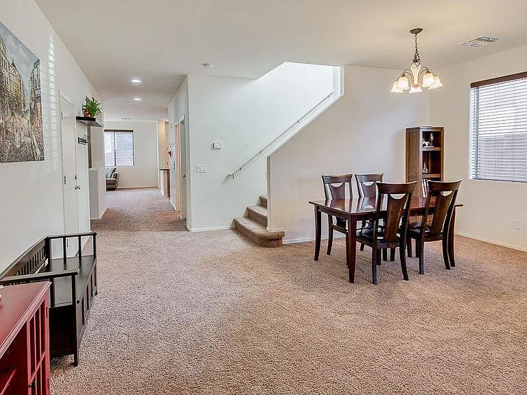 2099 S Martingale Rd — Photo 11