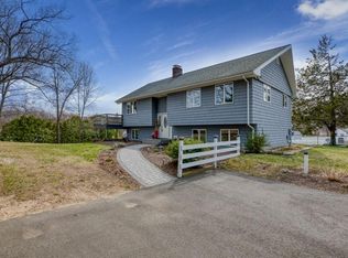 37 Deane St, Chicopee, MA 01020