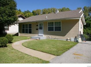 8429 Madeline Dr, Saint Louis, MO 63114