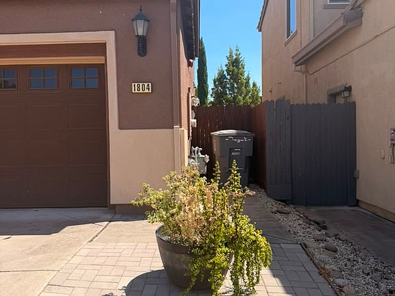 4th image of 1804 Signet Ct