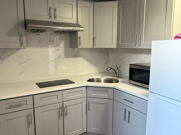 (undisclosed Address), Flushing, NY 11367
