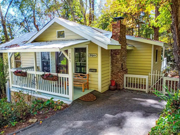 81 Poplar St, Saluda, NC 28773