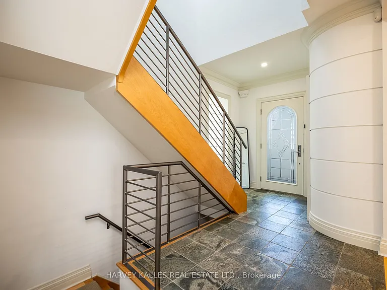495 Deloraine Ave — Photo 3