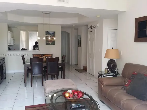 4527 NW 97th Ct, Doral, FL 33178