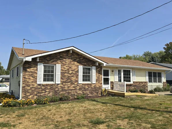 815 11th Ave W, Oskaloosa, IA 52577