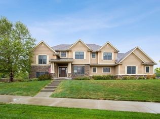 16955 Berkshire Pkwy, Clive, IA 50325