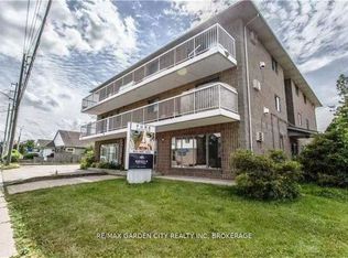 210 Pelham Rd #201, Saint Catharines, ON L2S 1W9