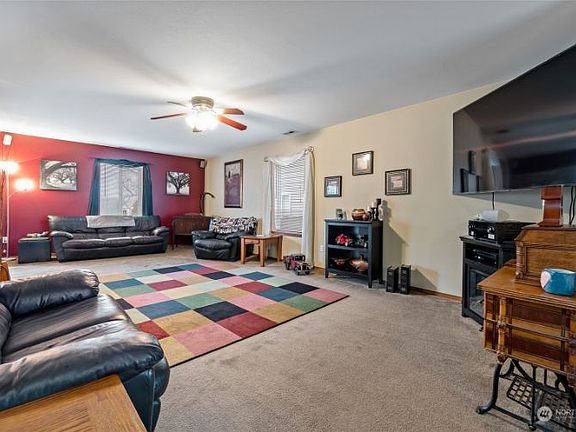 3rd image of 20110 96th Avenue Ct E
