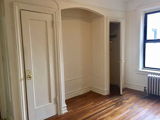 Rented by BRICK & GALO REALTY CORP | media 25