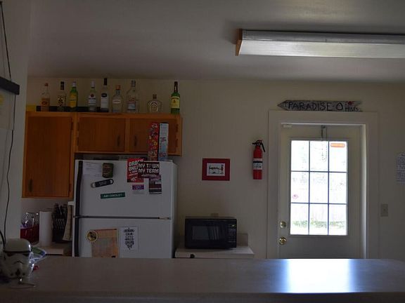5th image of 807 Essex Dr