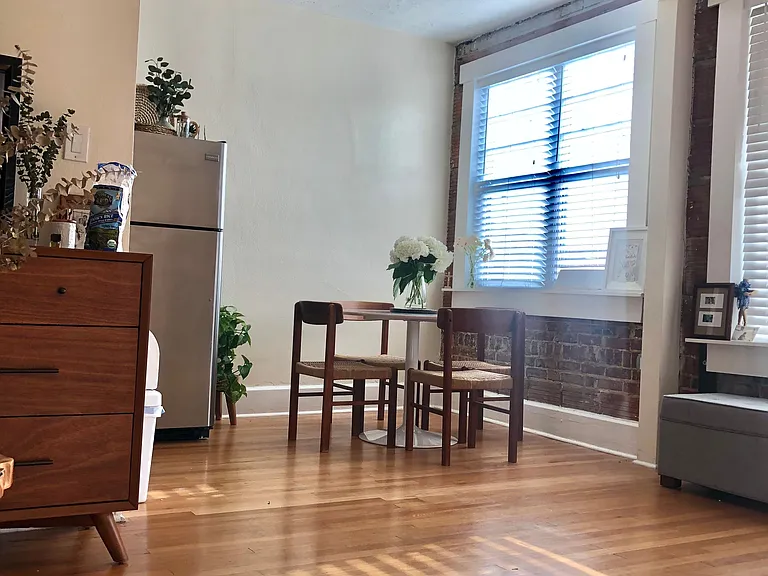 809 W Platt St #7 — Photo 3
