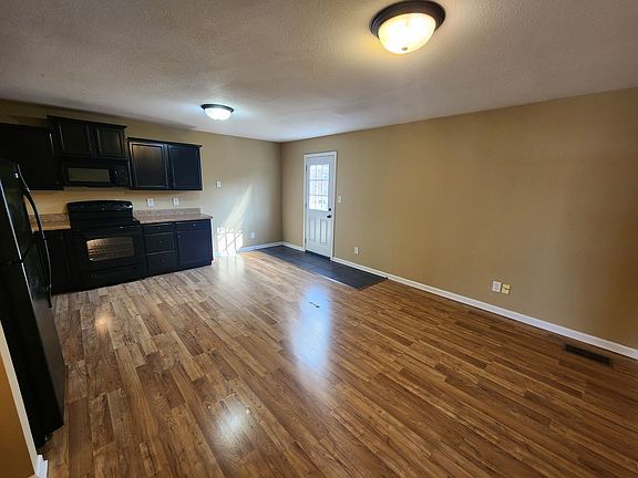 5th image of 1725 Thistlewood Dr #D