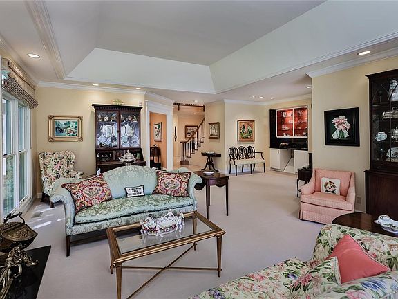 4th image of 238 Carlyle Lake Dr